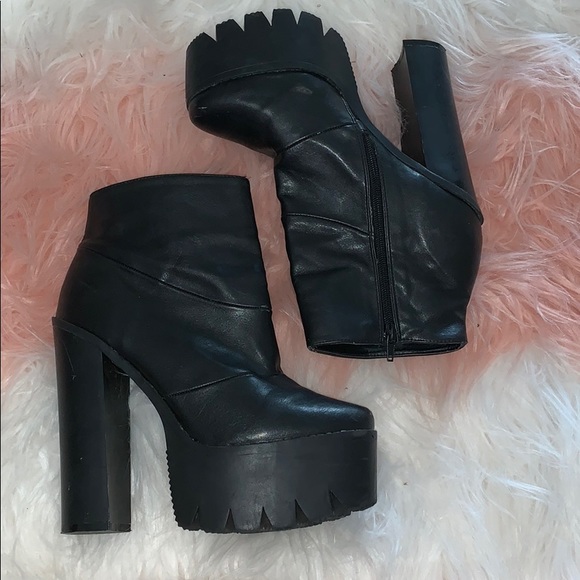 Platform Booties 💕 - Picture 2 of 2